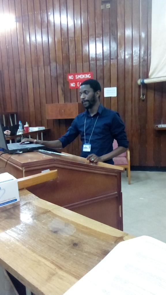 Mataa Moses Mataa (@mataammataa1) on Twitter photo <a href="/mashina_chomba/">Mashina Chomba</a> presenting on Syphilitic meningitis at the Zambia Neurology Research Symposium <a href="/mashina_chomba/">Mashina Chomba</a> presenting on Syphilitic meningitis at the Zambia Neurology Research Symposium