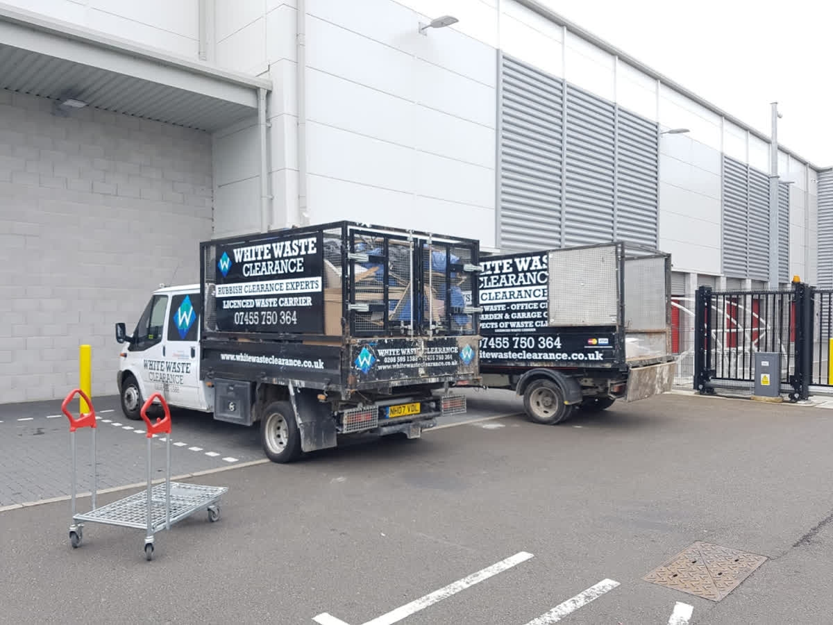 white__waste's tweet photo. Self-storage clearance Highams park
We clear all types of domestic & commercial rubbish - 020 8595 1388
https://t.co/ZakOehOJSw
#EssexSkips #SkipHire #EssexBuilders #WasteManagement #Recycle #London #Romford #Barking #EastLondon #WasteDisposal #MiniSkips #OnTheTools #Essex https://t.co/qV1VkCsmYV