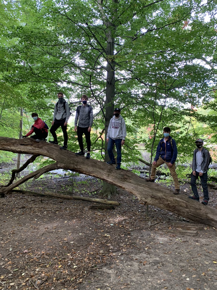 UDJOutdoorClub's tweet photo. Great hike last Saturday. Come join us for fishing at Belle Isle on 10/10. Forms located here and on MUDJ. https://t.co/s8mP4nQqB1
