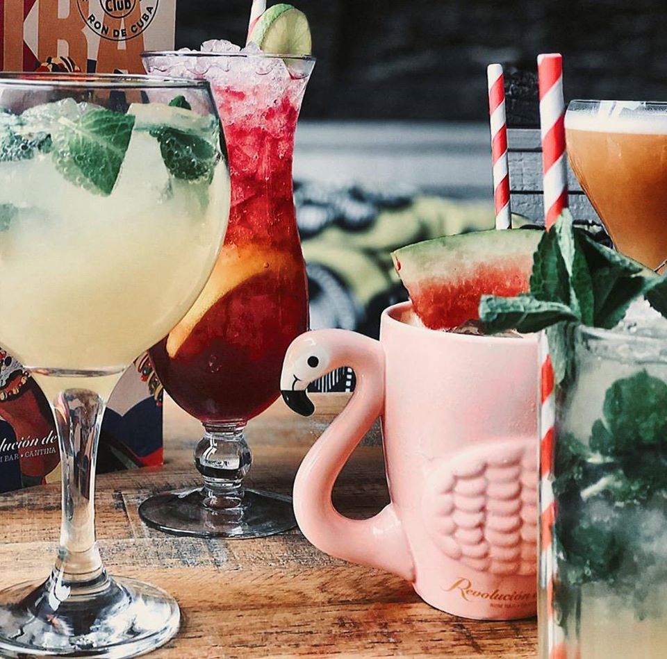 Happy Hour is the perfect way to start the week!

Join us from 5-7pm today for 2-4-1 on Cocktails and remember we also offer 3 for £14 across all Tapas dishes.

Book a table here: revoluciondecuba.com/book/