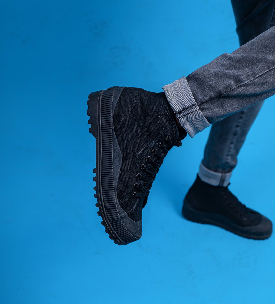 semi_tee's tweet photo. #SuperForever
Every time when you see the Alpina Boots โREMEMBER THE NAME SEMI TEEโ
#SummerSuperga
#NewRangeOfSuperga
#PianoWaveProject Dropping 30 October https://t.co/KkrysmDRSb