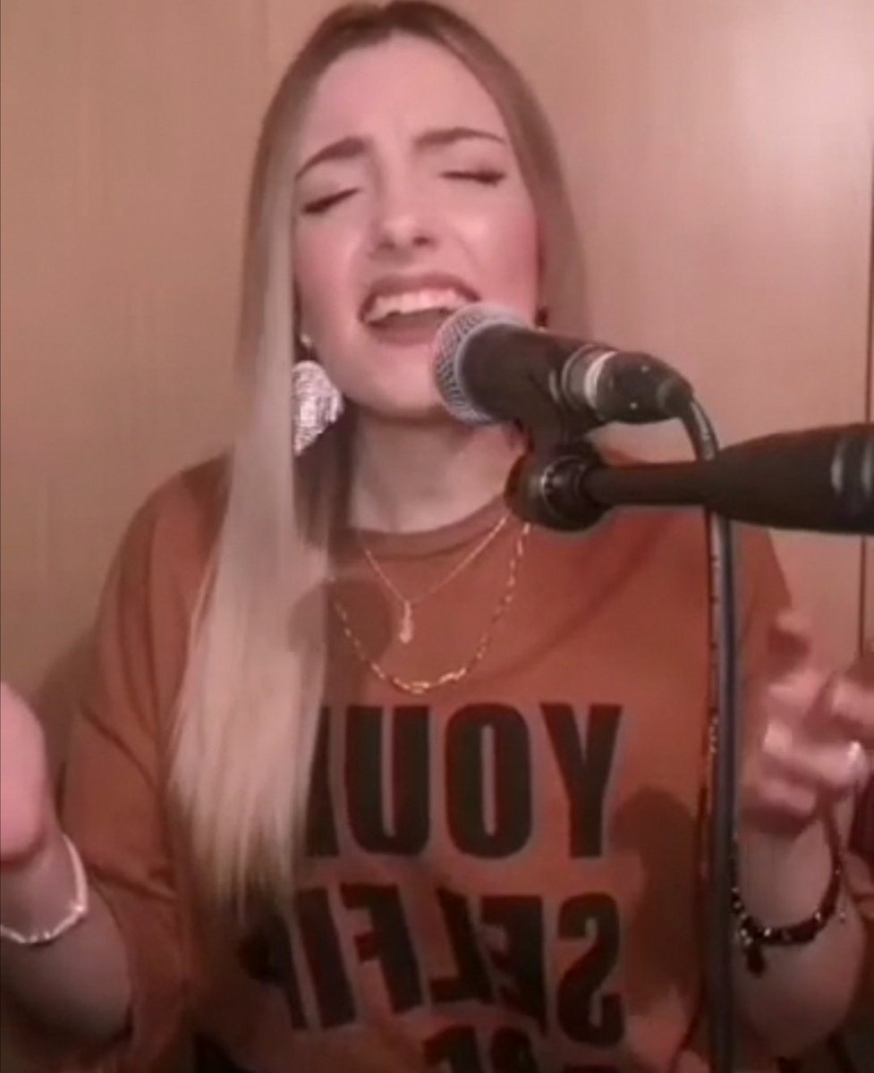 ania_rod's tweet photo. Naomi - "Si mañana no hay mañana" 🎙️🎶
#cover de @ignacioval https://t.co/pRup4SvoLu
@naomimusictw
@clubmusicweb
@onadesants
@RadioOndaworld
@Dardelalma https://t.co/aqNwGuNOM5