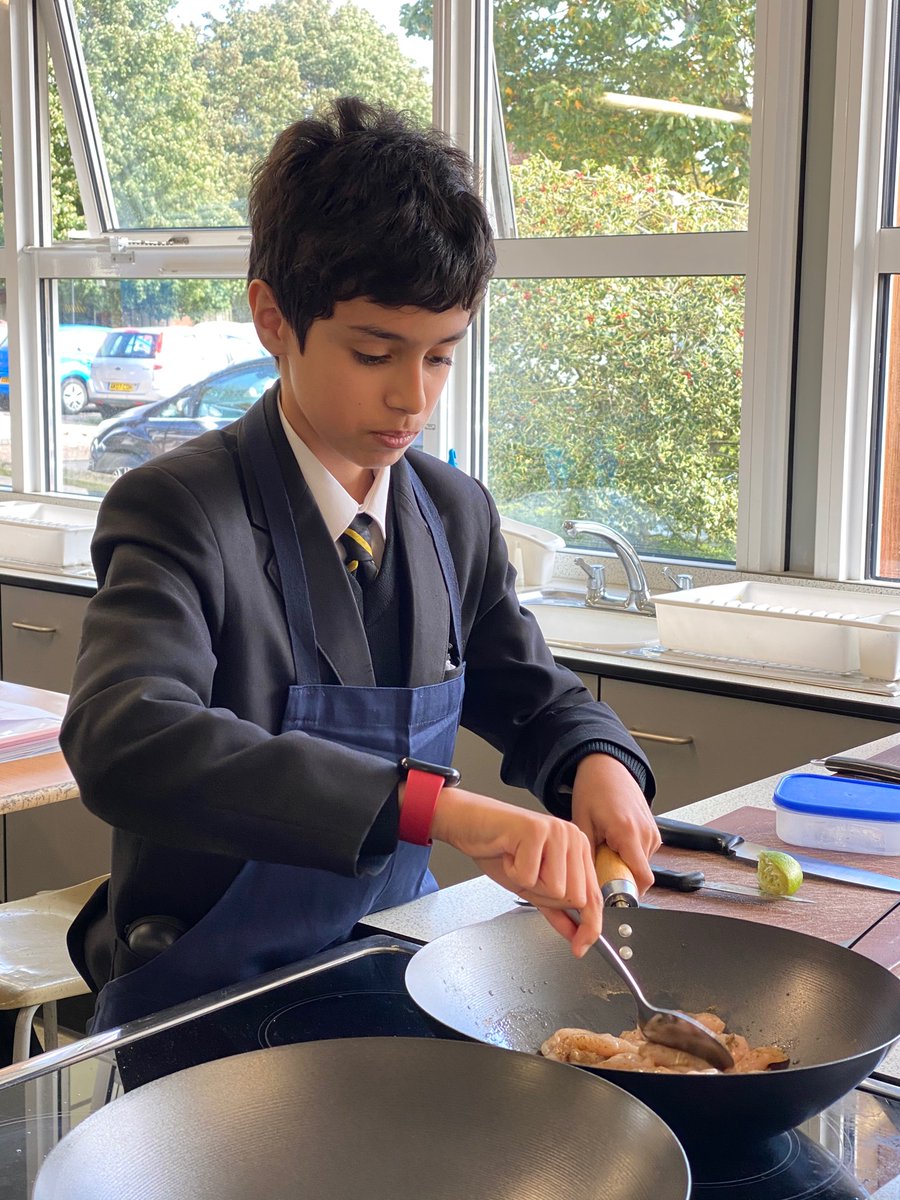 JHGSHW's tweet image. Fajita making today in GCSE Food and Nutrition! #BeMoreKnowledgeable #feelinghungry