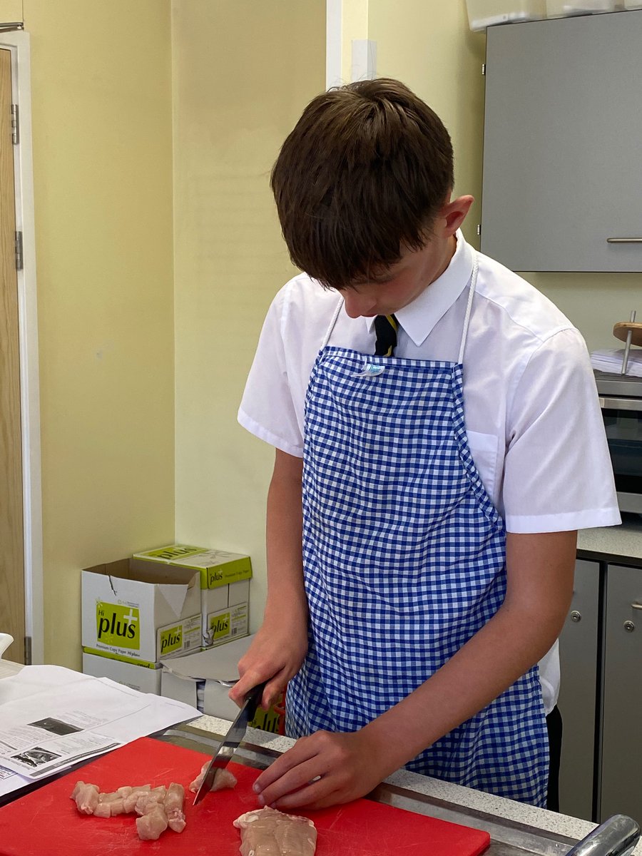 JHGSHW's tweet image. Fajita making today in GCSE Food and Nutrition! #BeMoreKnowledgeable #feelinghungry