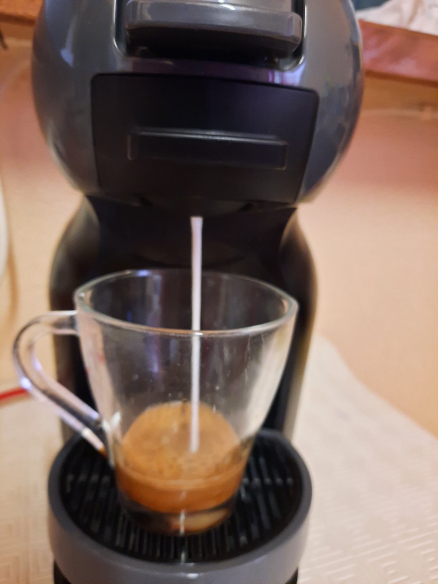 lisatesteuse's tweet photo. Je teste actuellement les nouveaux cafés gourmands 
Nescafé Dolce Gusto, des cafés et boissons de qualité professionnelle via le club ambassadeur Sampleo. Café Espresso et cappuccino
    #momentcafé
    #nescafedolcegusto
    #cafedolcegusto https://t.co/Rk3qUNk16O