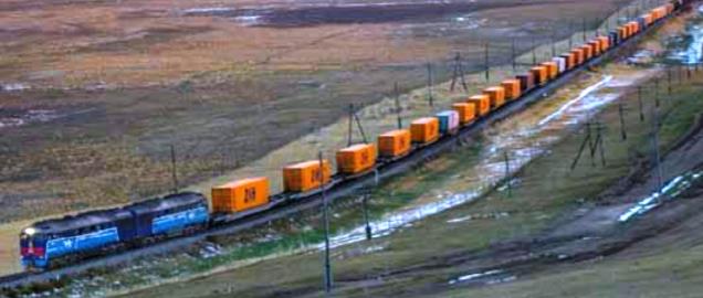 TomMacSweeney's tweet photo. A 640-metre long train is on its way from Rotterdam to the provincial capital of Xi'an in China with a cargo of Nestle powdered baby milk produced in Ireland which was transported to Rotterdam Port by ship. This is opening a direct rail connection from Holland to China. #shipping https://t.co/sFMFdwPz4Q