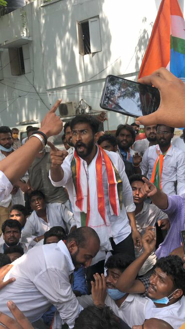 MukeshD72024651's tweet photo. @kunalkamra88
  @SabithaindraTRS
 @KTRTRS
 @TelanganaCMO
 #JNTUH
@TV9Telugu 
@V6News 
@etvtelangana 
@sakshinews 
@VenkatBalmoor 
@the_hindu 
#jntuhcancelexams 
🙏  cancel jntuh 1-2 exam it's not technically and practically correct to conduct exams spread this message as possible https://t.co/XXKdYcfqeK
