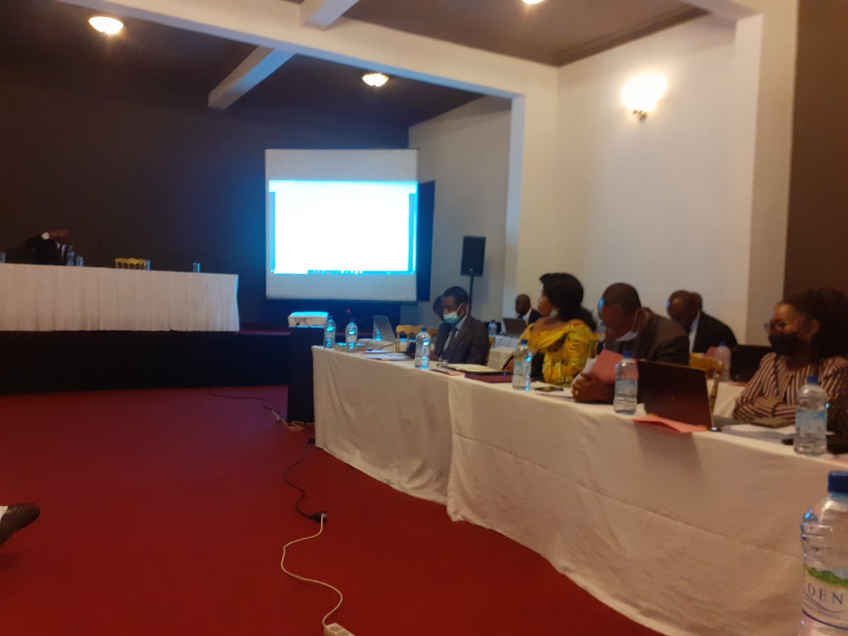 #Blanchimentcapitaux: sur le 40 recommandations du Groupe d'Action Financière en rapport avec la conformité technique, la #RDC  n'a rempli aucun point de #conformité. <a href="/Presidence_RDC/">Présidence RDC 🇨🇩</a> @AssembleeN