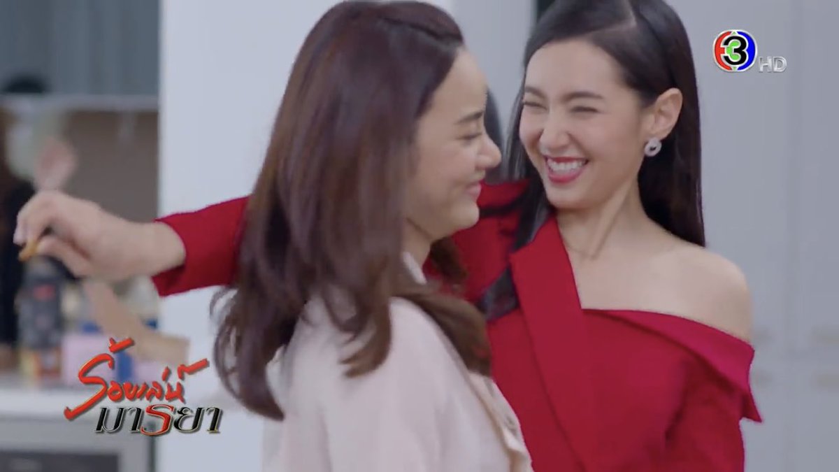 หืม เปิดมาก็รักกันเลยพี่น้องคู่นี้ รอดูคนลายออกนะคะ #ร้อยเล่ห์มารยาep1