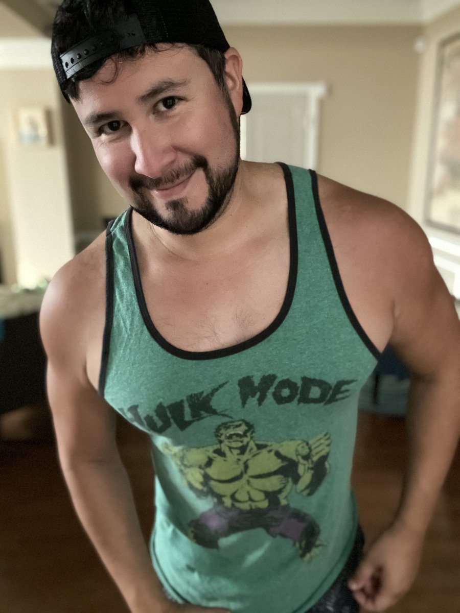 JPG_Rising's tweet image. 60 Squats &amp;amp; 60 Push Ups 

✨ 💪🏼✨ #comicconfit #HulkMode #MondayMotivation  #superherotraining