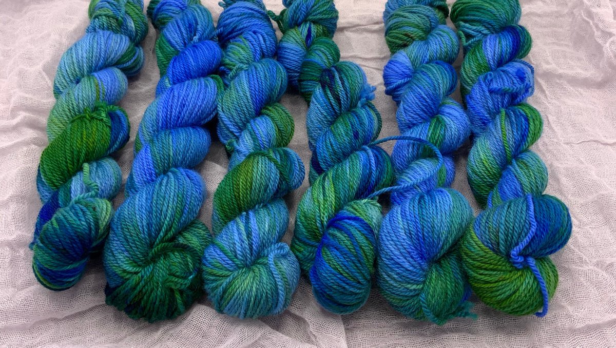 _lolodidit's tweet photo. NEW One of a Kind colorways are now on the shop! These Lil Lolo mini skeins's are "Jeremiah was a Bullfrog" #lolodidit⁠ #ooak #oneofakind #ooakyarn #indiedyer #indieyarn  #yarn #knit #knitting #yarnaddict #handmade #handdyedyarn #handdyed #yarnlove #indiedyer https://t.co/gJ0txnhMiG