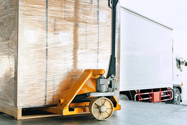 Ever wondered what the biggest cost in wrapping pallets for distribution is?... Well we've made it easy for you to find out: bit.ly/2SspMyD

#palletwrapping #costsaving
