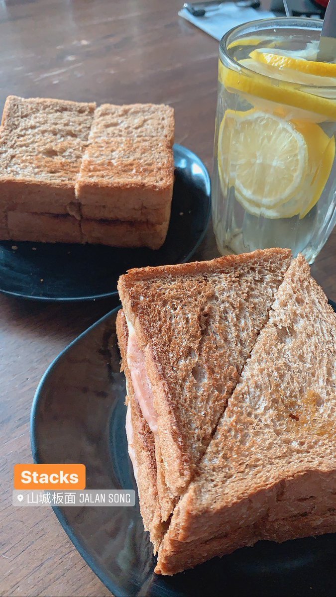 Shan City Kopitiam I always lepak here for breakfast. I’ll usually order chinese tea or lemon suam and toast. But this place is famous for their handmade pan mee and manicai soup. Sedap ok. I’m very aunty lah if I eat must have soup and this place have nice soup base.