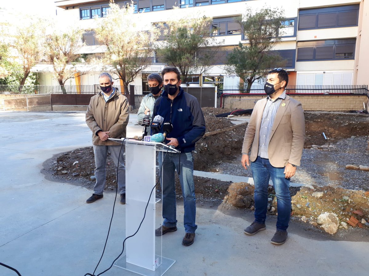 carlosguardia10's tweet photo. El jaciment arqueològic del Centre Cultural Les Monges té una gran importància, ja que representa una part de la trama urbana medieval que es desconeixia. Des de l'@ajlaseu continuarem excavant per tal d'obtenir més info d'aquesta època i complementar el projecte @laseumedieval https://t.co/HH7k3zv3Di