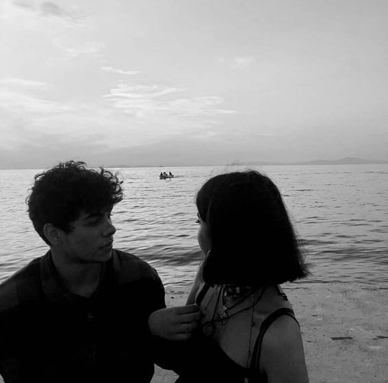 uzak durma gel işte tuzak mı senle sevişmek