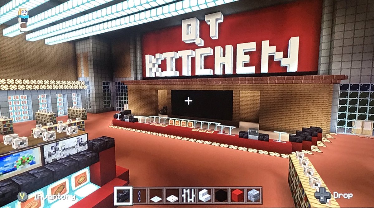 TameraMain's tweet photo. @QuikTrip @Minecraft made Quiktrip in Minecraft! https://t.co/HLnDpGgd9P
