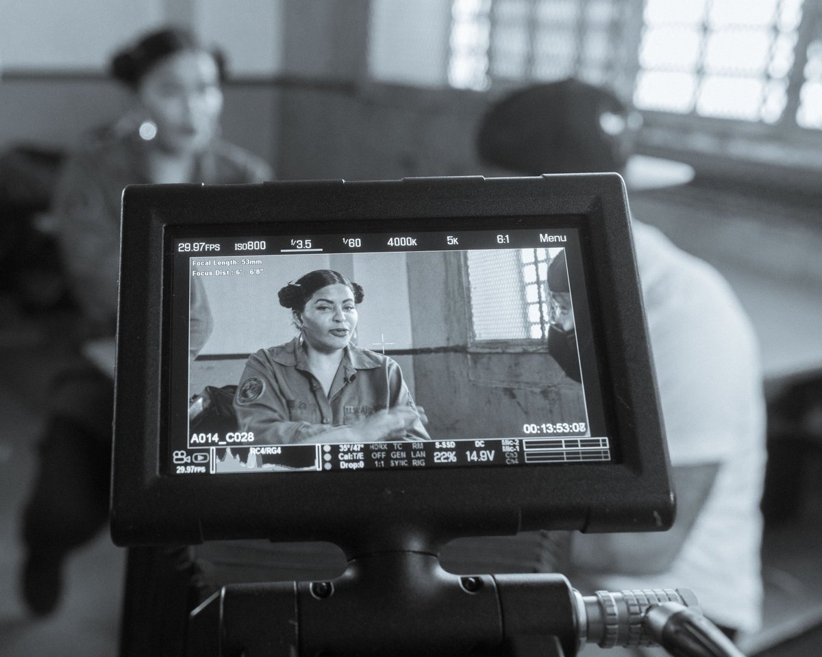 mintalocs's tweet photo. Haven't posted on here in a while but here's some shots from shooting BTS on set of "Jail Tales" for Apex Kitasu featuring @cherrymartinez and @WuTangClan Shyheim Rugged. 🎬🎥 #Filmmaking #onset #BehindTheScenes #redcc #CineBloom #blackandwhitephoto https://t.co/ehbhiprez8
