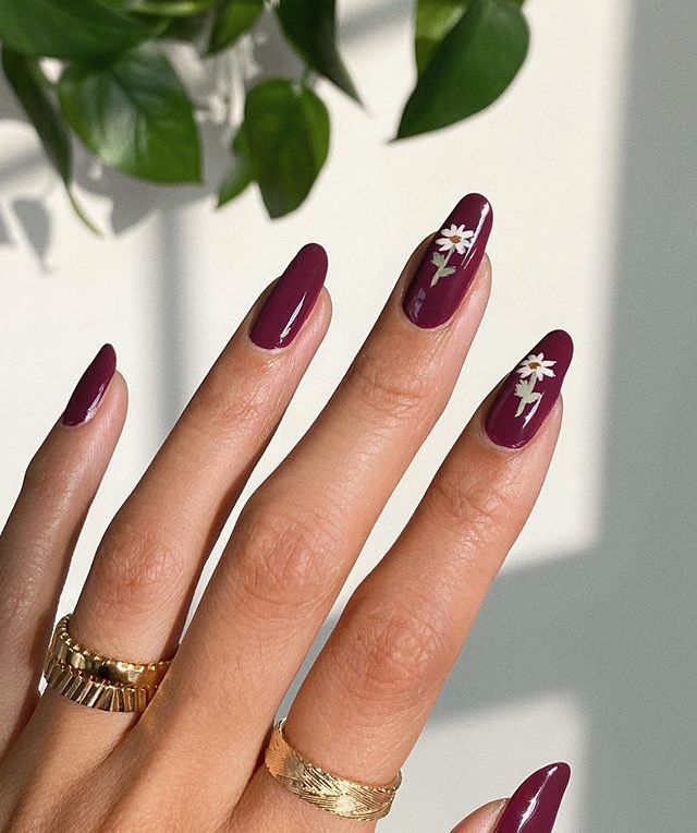 essie's tweet photo. these fall florals via overglowedit are getting us into the #swingofthings 💐 https://t.co/NjdRcAnZZd