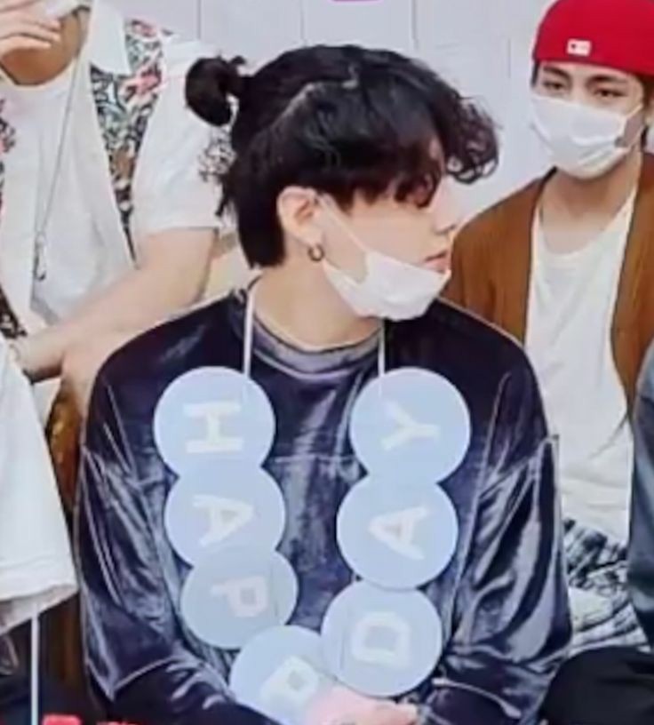 my personal favourite hairstyles of jungkook without further explanation: a thread
