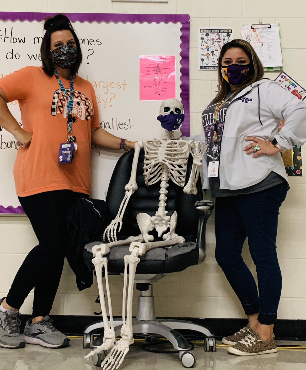 amalonetrout's tweet photo. Mr. Fred Bones showed up in the Trout gym today to teach all the kiddos about their skeletons 🦴😷#trouttribe #perocks #ilovemyjob #lufkinlearns https://t.co/BLWieLgDVw