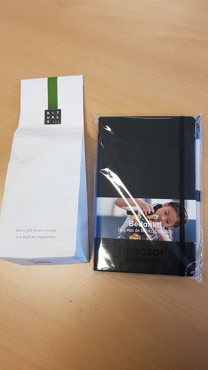 Vandaag is het de dag van de leerkracht. Hiervoor hebben wij een attentie gekregen van de directie en Proceon, bedankt!