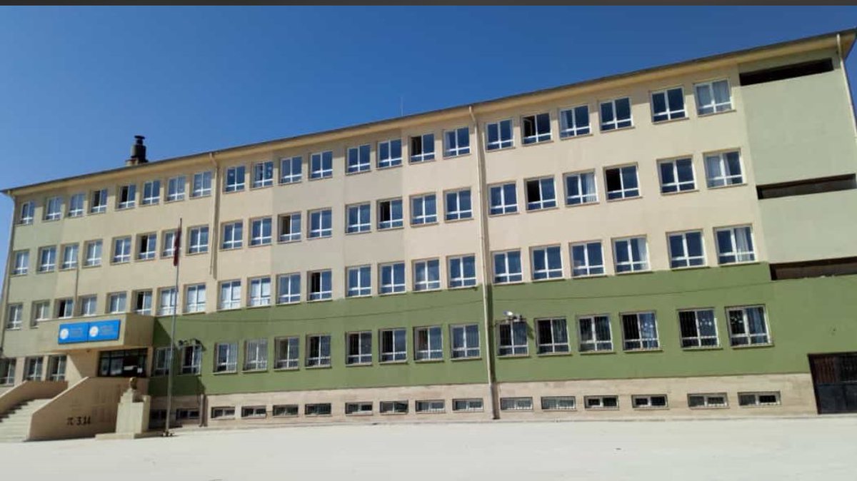 "Öğretmenler! Cumhuriyet sizden, fikri hür, vicdanı hür, irfanı hür nesiller ister." 
- Mustafa Kemal Atatürk

Dünyanın her yanında öğretmenler insan topluluğunun en fedakâr ve en değerli varlığıdır...

#5EkimDünyaÖğretmenlerGünü Kutlu Olsun🌏👩‍🏫👨‍🏫