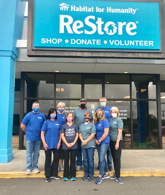 GusHernandezSr1's tweet photo. Another great week @silverdalebc #servethecity2020 as our members blessed, served and donated to @ House of Refuge @ Habitat of Cleveland @ChattRescueMiss @WidowsHarvest @ Shepherds Arms #onmission “Glory to God” https://t.co/9VZdFxSh6Z