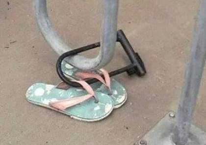 _lisanty_'s tweet image. A classe média brasileira quando alguém fala sobre taxar grandes fortunas: