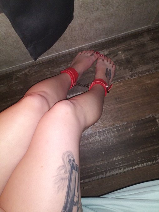 Look for buyers ❤ im selling all kinds of content 🖤 feet 🖤 boobs 🖤 booty 🖤 requests 🖤 just message me<a href="/tag/nudes"class="tags"><span>#nudes</span></a><a href="/tag/contentmarketing"class="tags"><span>#contentmarketing</span></a><a href="/tag/bootypics"class="tags"><span>#bootypics</span></a><a href="/tag/feetpics"class="tags"><span>#feetpics</span></a>