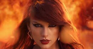 1989 era music videos:i vote for  #TaylorSwift   as  #TheFemaleArtist at the  #PCAs  @taylorswift13