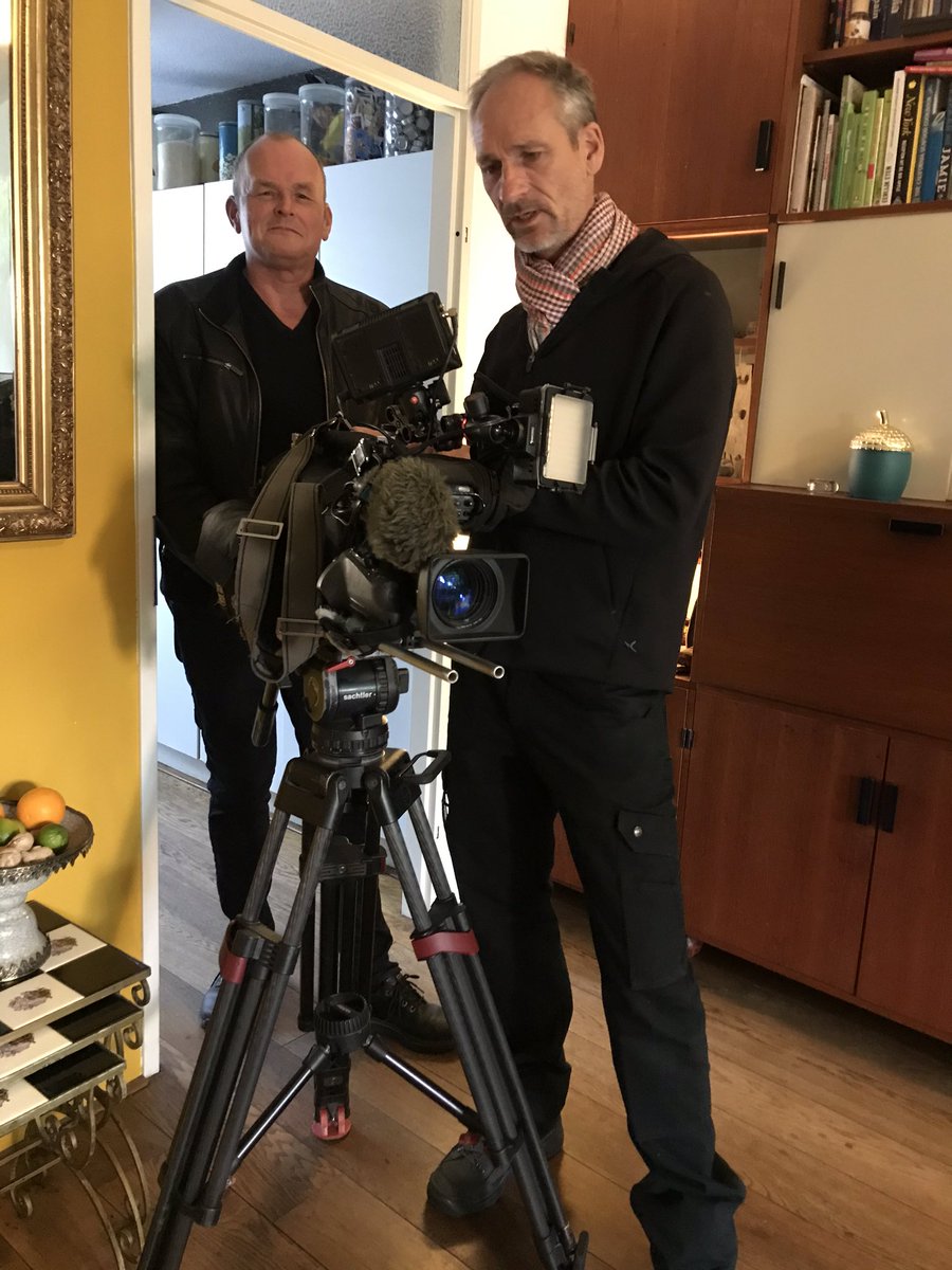 Jacqueline Kleijer/ j.kleijer@digitforyou.nl (@sasklei) on Twitter photo Ik had twee aardige mannen in huis met indrukwekkende apparatuur. Ben vanavond in <a href="/RTLnieuws/">RTL Nieuws</a>. Geïnterviewd namens @JeugdenMedia over instagram en bubbels en beïnvloeding. Ik had twee aardige mannen in huis met indrukwekkende apparatuur. Ben vanavond in <a href="/RTLnieuws/">RTL Nieuws</a>. Geïnterviewd namens @JeugdenMedia over instagram en bubbels en beïnvloeding.