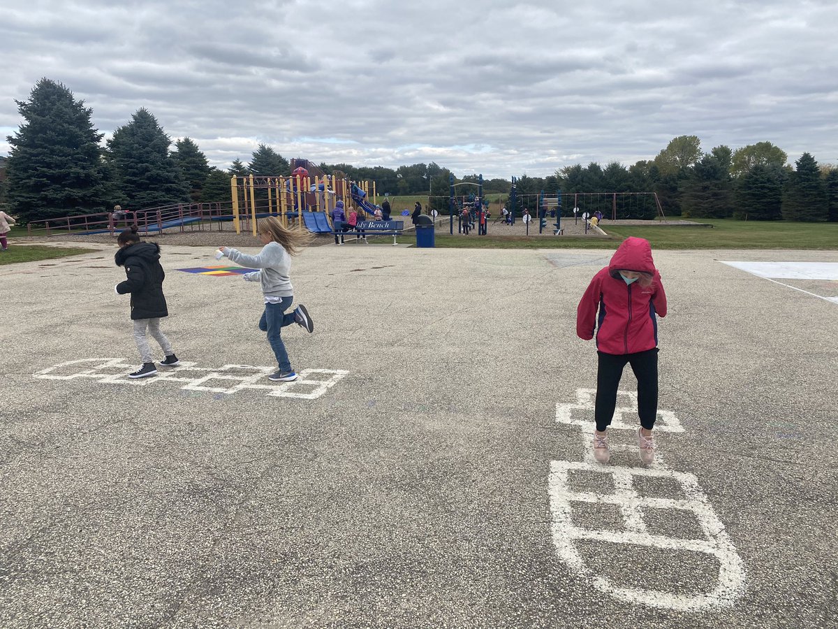 Mrs. Ryan tweet media