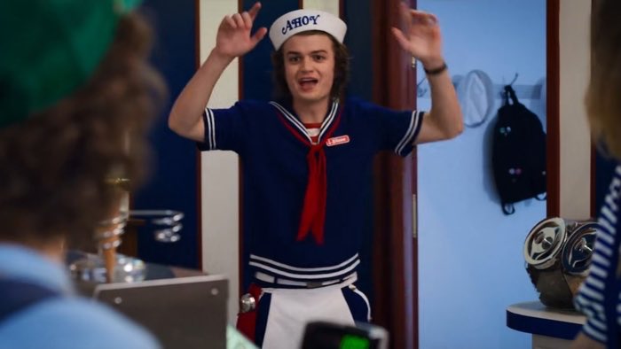 Here he comes. Here he is. Omg he is here. Here he is. Here he is.