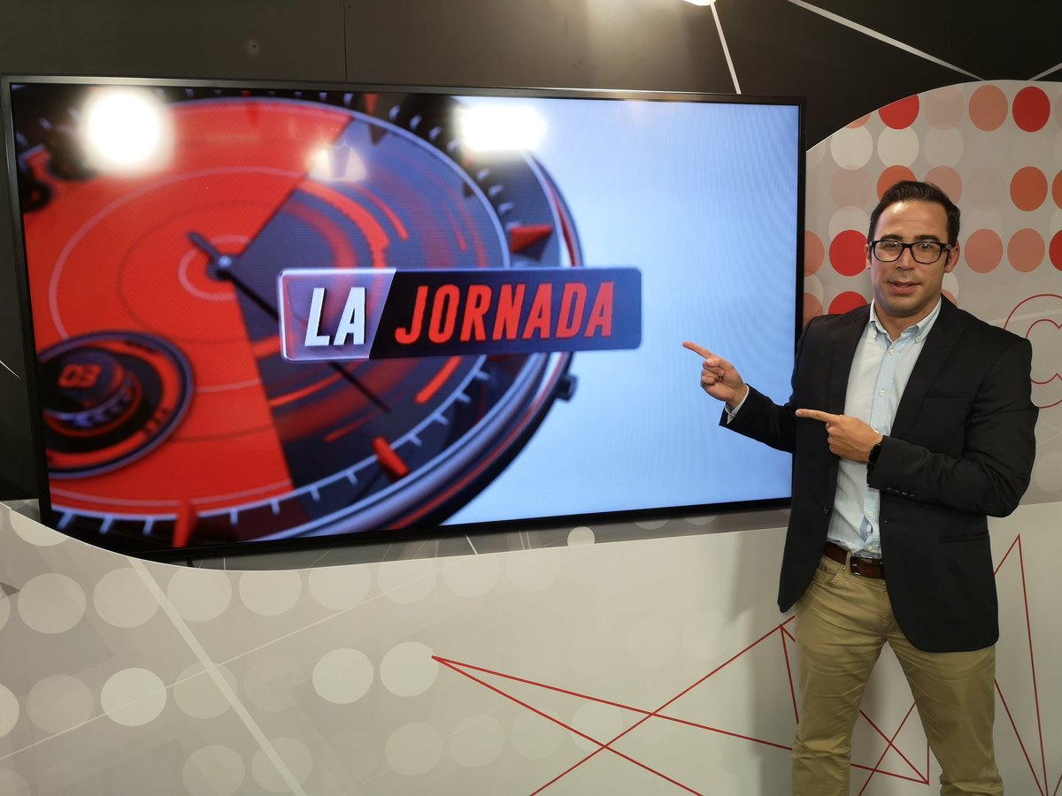 LaJornada8Soria's tweet photo. En menos de una hora comienza nuestro primer programa de La Jornada!! Nuevo horario y novedades con una primera entrevista a Moisés Israel, presidente del @cdnumancia. @JoseCSanJose y @AlfonBlasco en nuestra tertulia y los resumenes del @cvrioduero y el @BalonmanoSoria @la8soria https://t.co/2JWl12M3h6