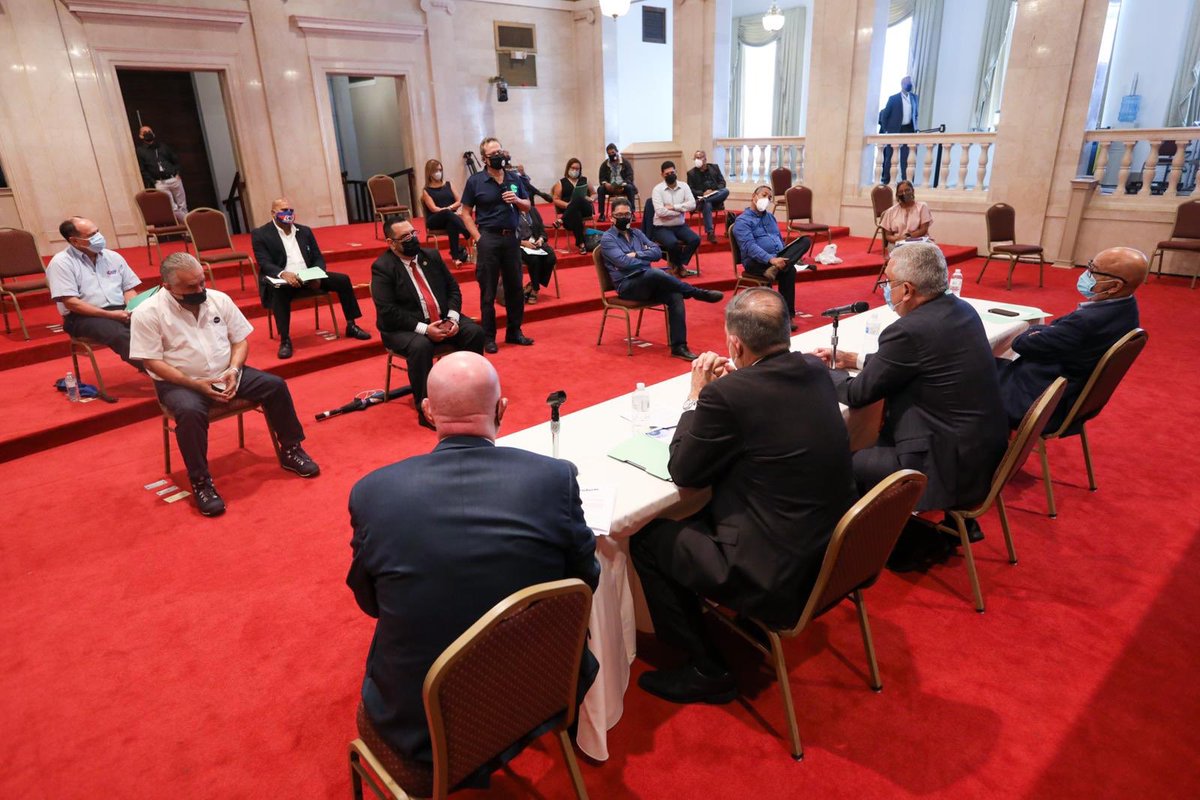 trschatz51's tweet photo. (1)Reunido con empleados de WIPR atendiendo sus preocupaciones sobre el proyecto de ley que crearía la “Ley para Autorizar los Activos de la Corporación de Puerto Rico para la Difusión Pública a una Organización sin Fines de Lucro”. https://t.co/BC9d2N8ow5