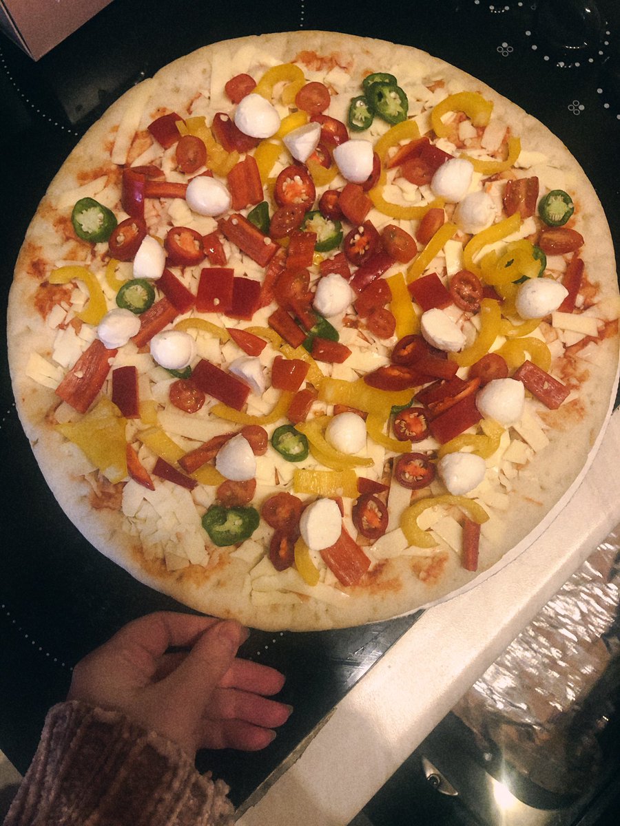 KabukiRune's tweet image. We just made the most delicious pizza 🍕🤤🤤🤤 #spicypizza #chillipizza