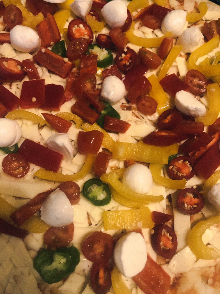 KabukiRune's tweet image. We just made the most delicious pizza 🍕🤤🤤🤤 #spicypizza #chillipizza