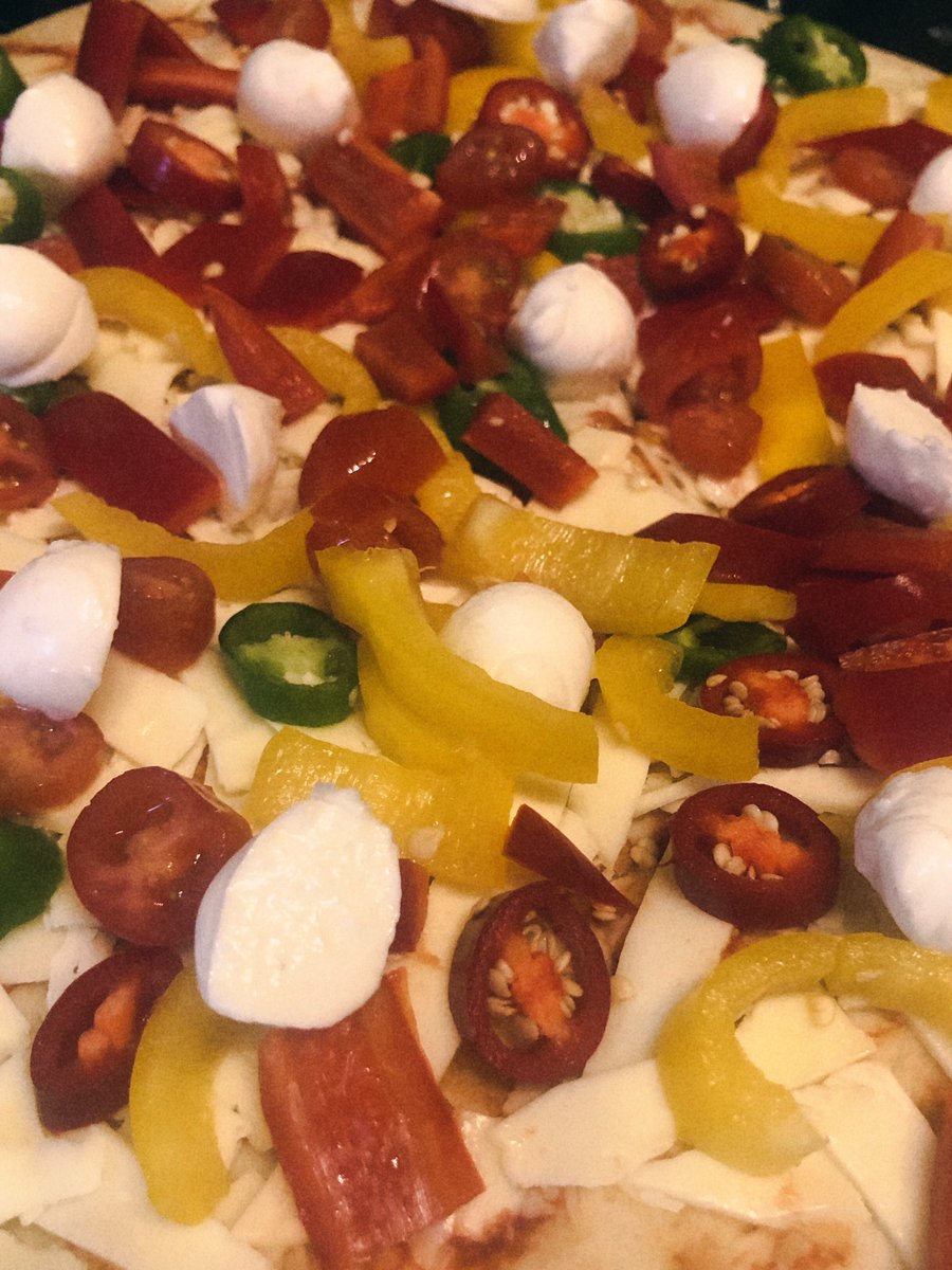 KabukiRune's tweet image. We just made the most delicious pizza 🍕🤤🤤🤤 #spicypizza #chillipizza