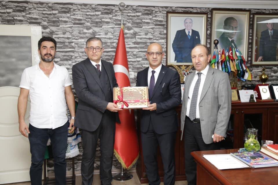 İl kültür Turizm müdür yardımcımız Ayhan Zeren ve Türk Kültür Sanat Sen il temsilcimiz Turgut Dursun başkanımızın MHP il başkanlığını ziyareti