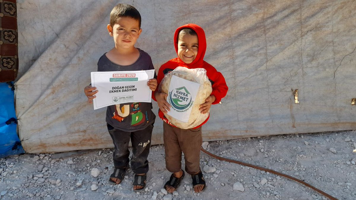 HayraHizmet's tweet photo. Dogan Gegin Kardeşimizin Destekleriyle Bugün #Çadırkentteki Mazlum Müslüman Kardeşlerimize #Ekmek Dağıtımı Gerçekleştirdik.
Sizlerde Bir #Yetimin Günlük Ekmek Bedelini Karşılıya Bilirsiniz.
Bir Çuval Un Bedeli: #110_TL
Bir Poşet Ekmek Bedeli #3_TL https://t.co/WJMgoraURk