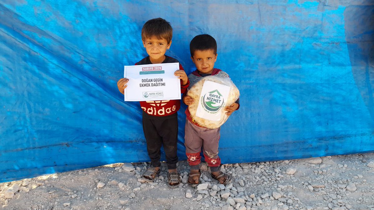 HayraHizmet's tweet photo. Dogan Gegin Kardeşimizin Destekleriyle Bugün #Çadırkentteki Mazlum Müslüman Kardeşlerimize #Ekmek Dağıtımı Gerçekleştirdik.
Sizlerde Bir #Yetimin Günlük Ekmek Bedelini Karşılıya Bilirsiniz.
Bir Çuval Un Bedeli: #110_TL
Bir Poşet Ekmek Bedeli #3_TL https://t.co/WJMgoraURk