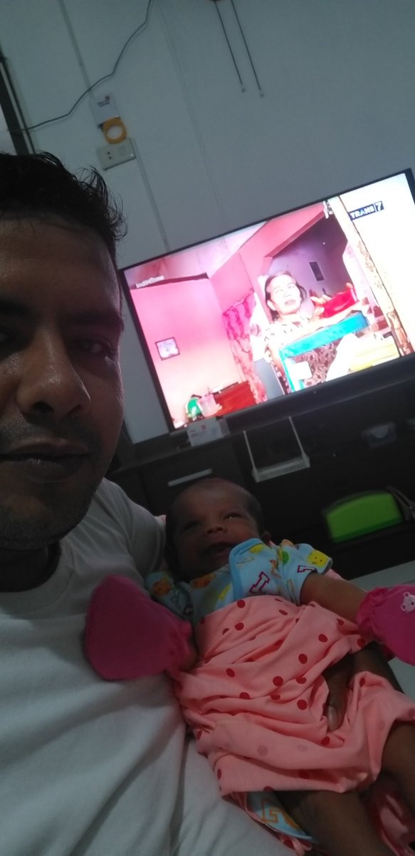 DA2_Danny's tweet photo. @TRANS7 Insyaallah pandemi ini akan segera berakhir dan Indonesia kembali sehat, semoga Tahun Baru Nanti, hidup kita juga akan baru juga, karena selama pandemi ini saya berjualan batagor dari yg semulanya bekerja diperusahaan, @TRANS7 #indonesiagiveaway29 https://t.co/rqlzR1o4SI