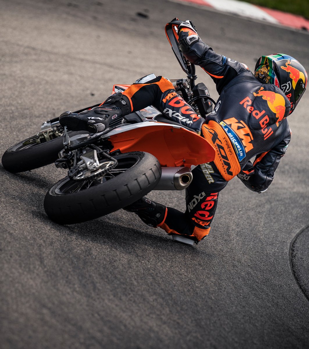 KTMSouthAfrica's tweet image. #KTMBlog KTM injected fresh speed into the KTM 450 SMR &amp;amp; warmed the throttle to discover the rasping thrill of supermoto, but for the Red Bull KTM MotoGP™ stars the KTM 450 SMR has always been essential.

Read More fal.cn/3aJb7

#KTM #ReadyToRace #KTM450SMR #KTMRacing