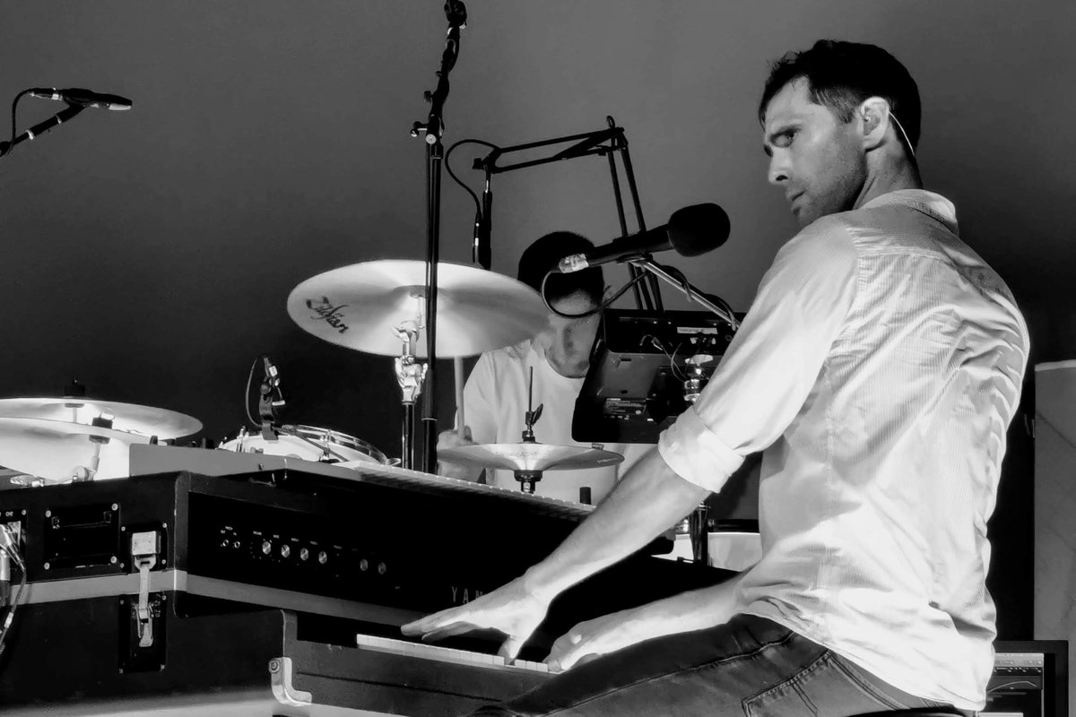 PloybCG's tweet photo. One year ago today, little did we know what was coming. Good times will keep us going. #Brighton #DifficultYear @keaneofficial https://t.co/3T8JXbJhFh