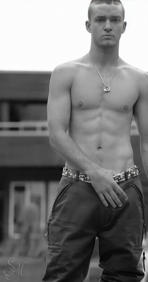 SpuriousMorals's tweet photo. Today we enter the 2000s with Justin Timberlake and his lovely armpits. https://t.co/1sgXHKcx55