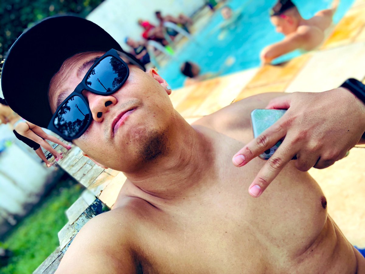 Aleex Oak (@loadingalex) on Twitter photo 