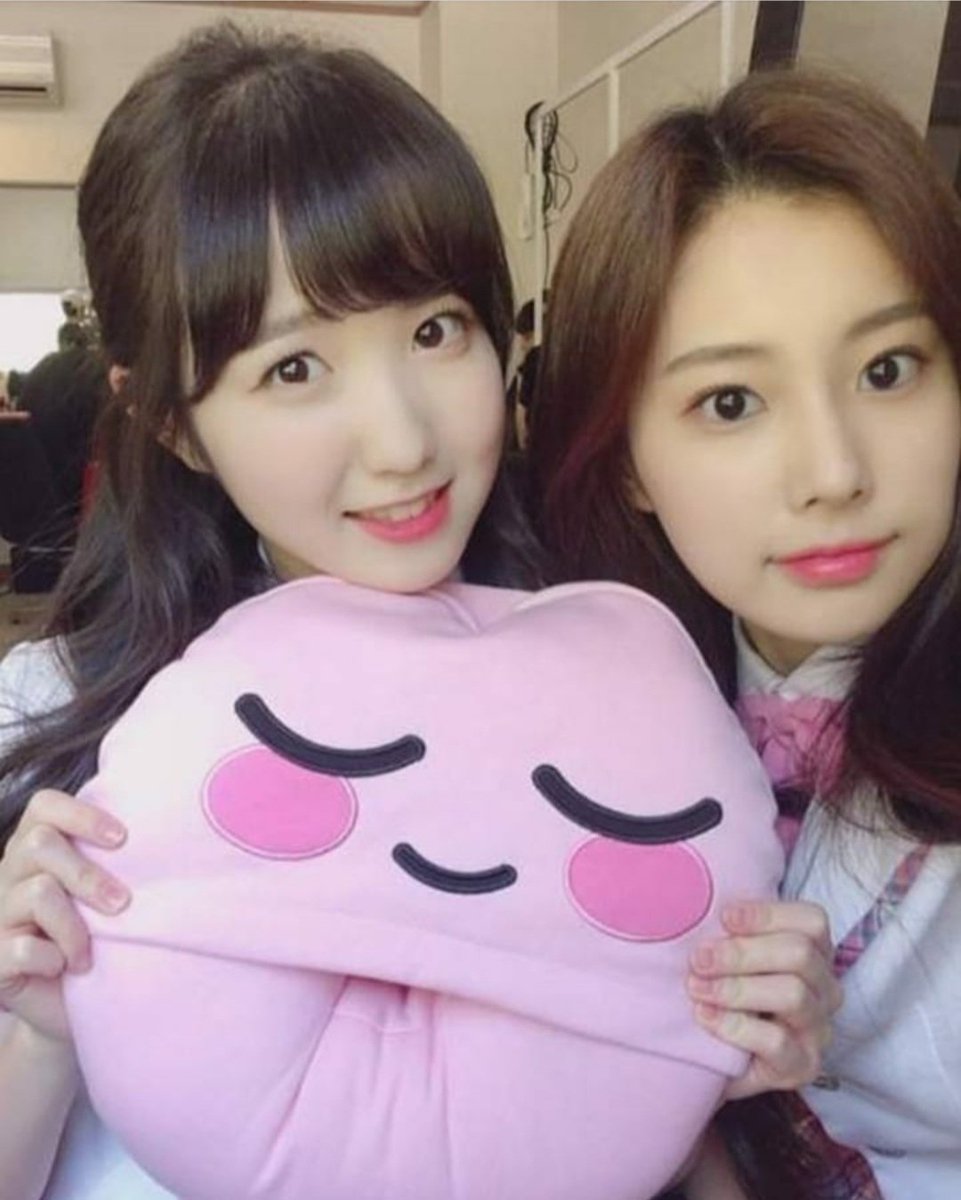 n년전 오늘의 히토미 tweet media
