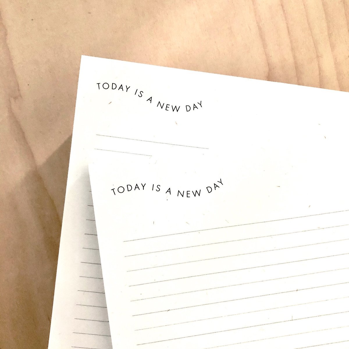 mohawkpaper's tweet image. Another Monday means a new week and a new day. We got this! 💪

These notepads are printed by Tiny Bones Press on Mohawk Renewal, Hemp, Fiber White and are just what we need. 🗒️

#MohawkPaper #MohawkRenewal #Sustainability #Paper #New #Renewal #Recycle #Reuse #Hemp #HempPaper