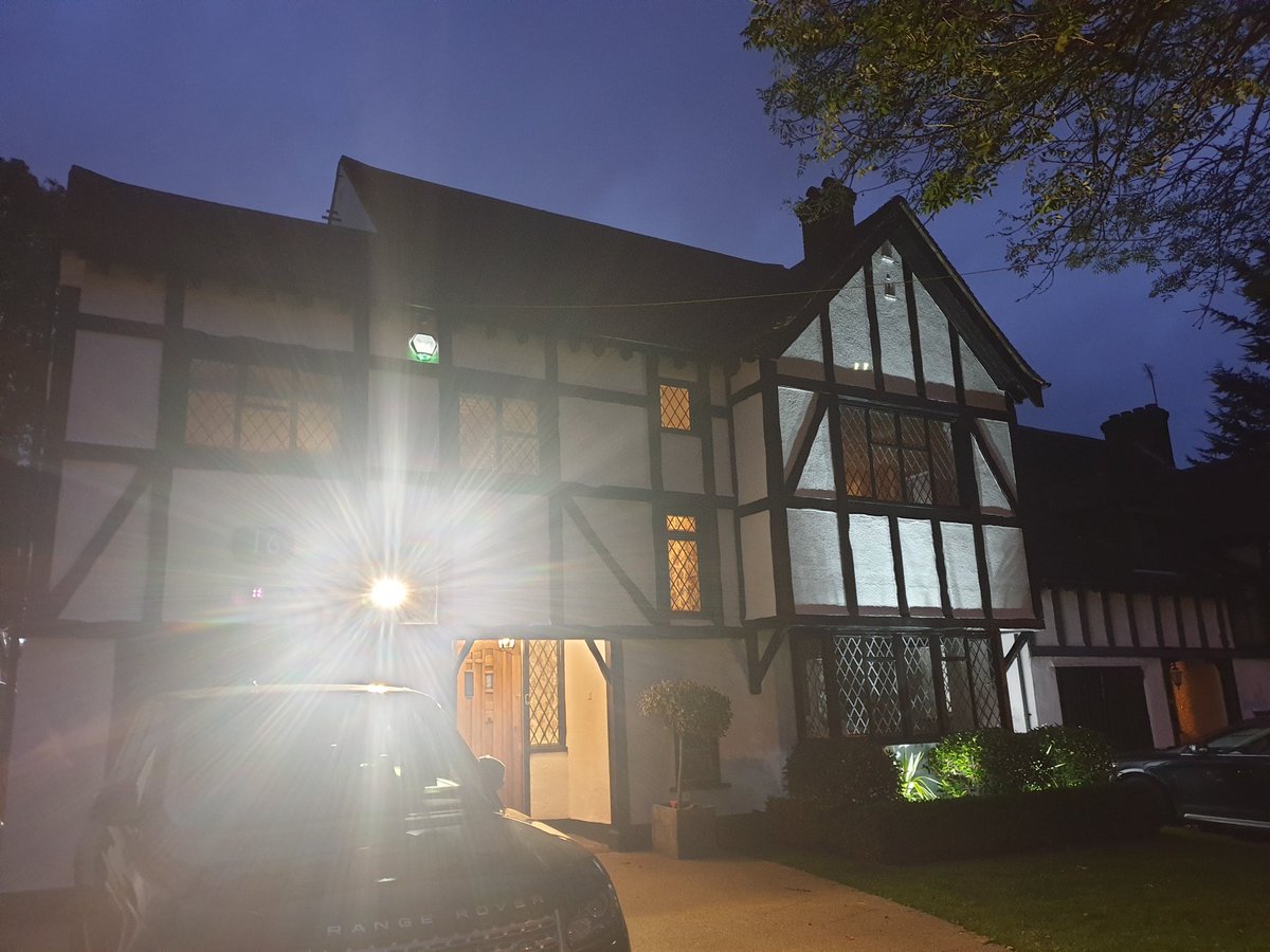 When residential customers listen and allow you to ceiling mount access points in key areas means so they have less hardware, better coverage and faster speeds 😇