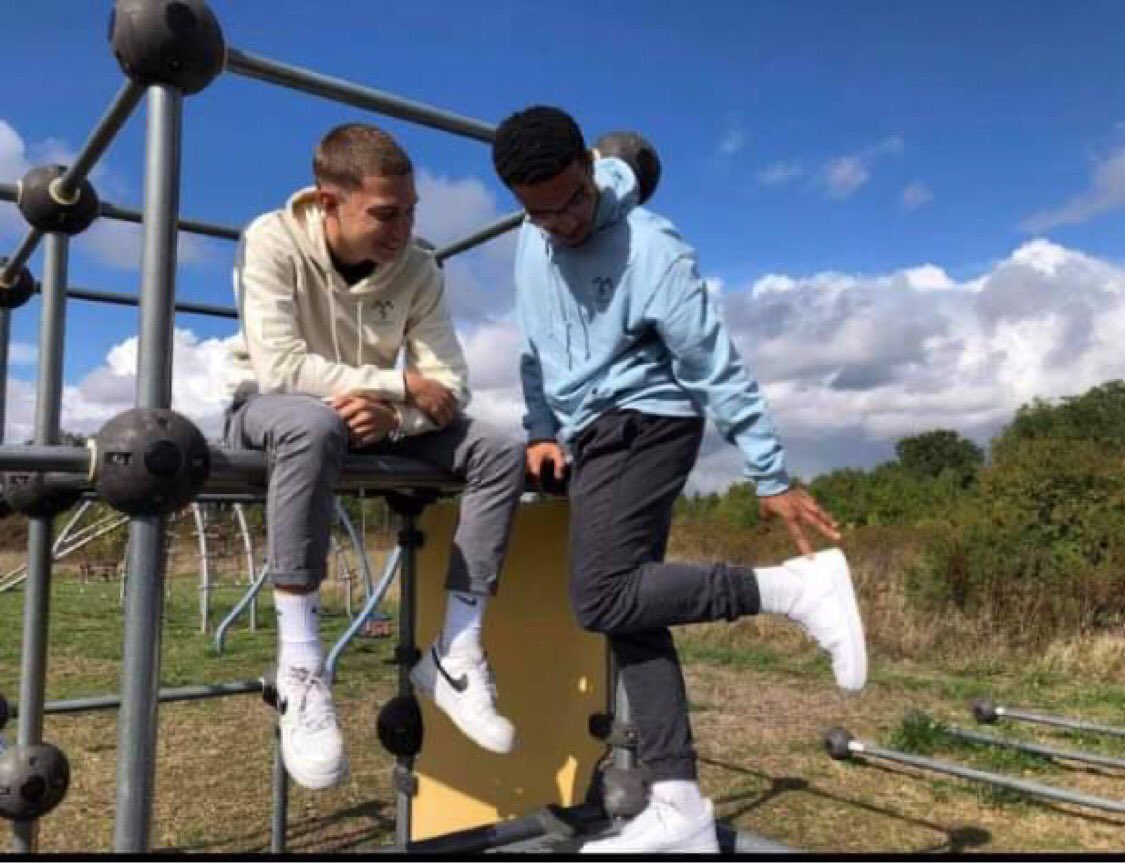 MSPoitiers's tweet image. 𝗦𝗜𝗨𝗨𝗨𝗨 !! 𝗟𝗲𝘀 𝘀𝘄𝗲𝗮𝘁𝘀 𝗮𝗿𝗿𝗶𝘃𝗲𝗻𝘁 💥💥

Coloris bleu et crème bientôt disponibles en pré-commande ! 🥰